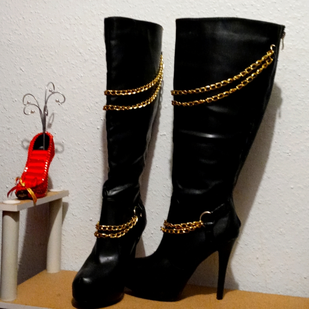 Stiletto boots